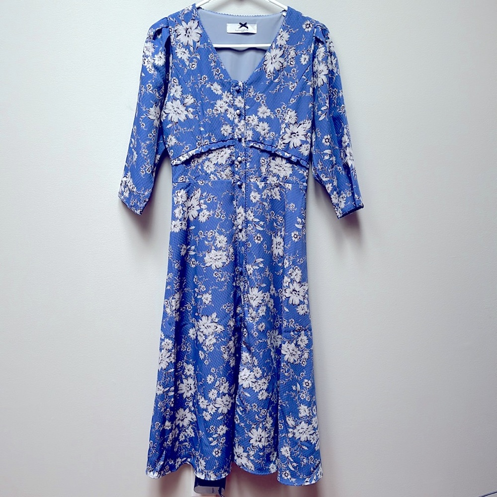 Supreme. la.la. blue floral midi dress
